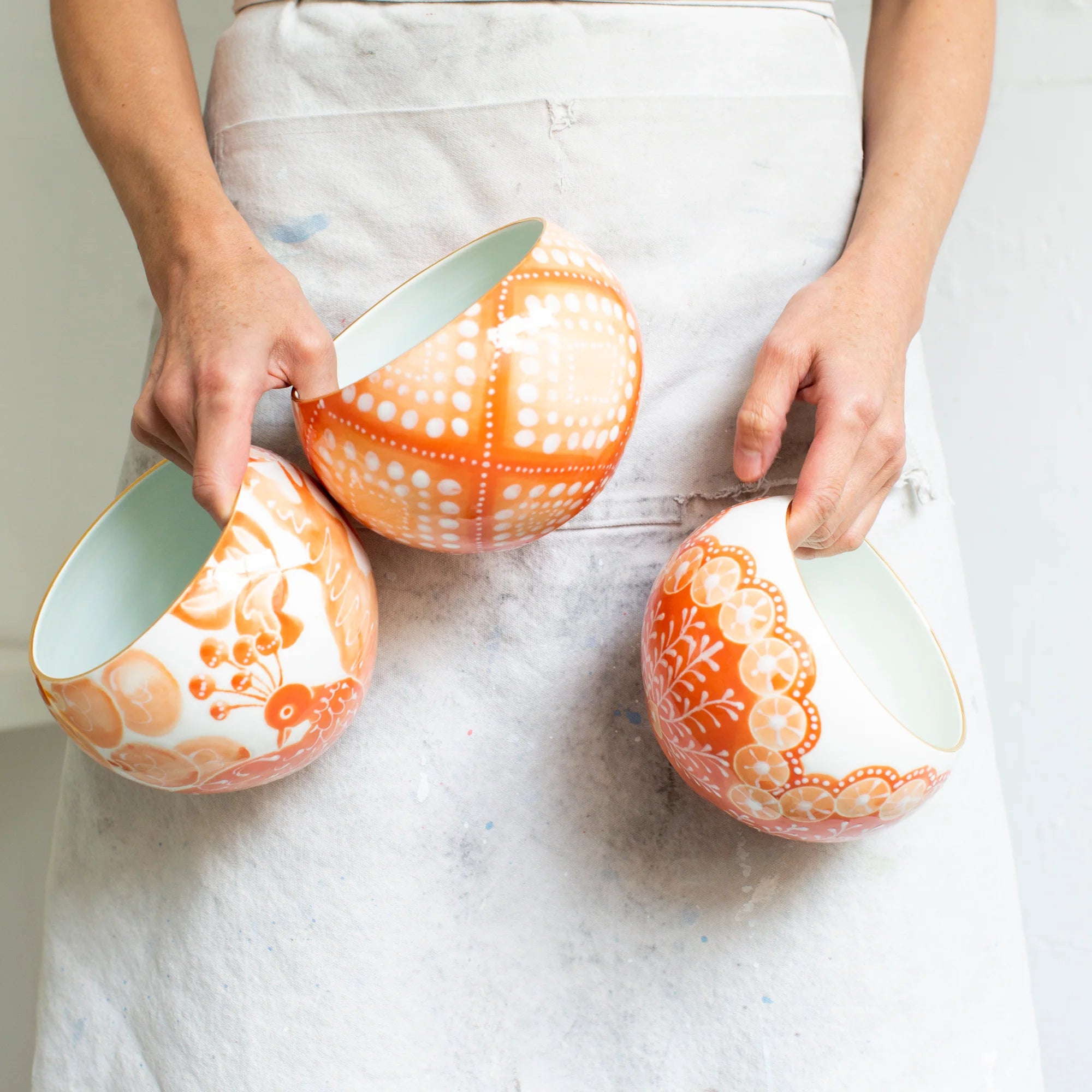 High Five Small Belly Bowls in Pepper