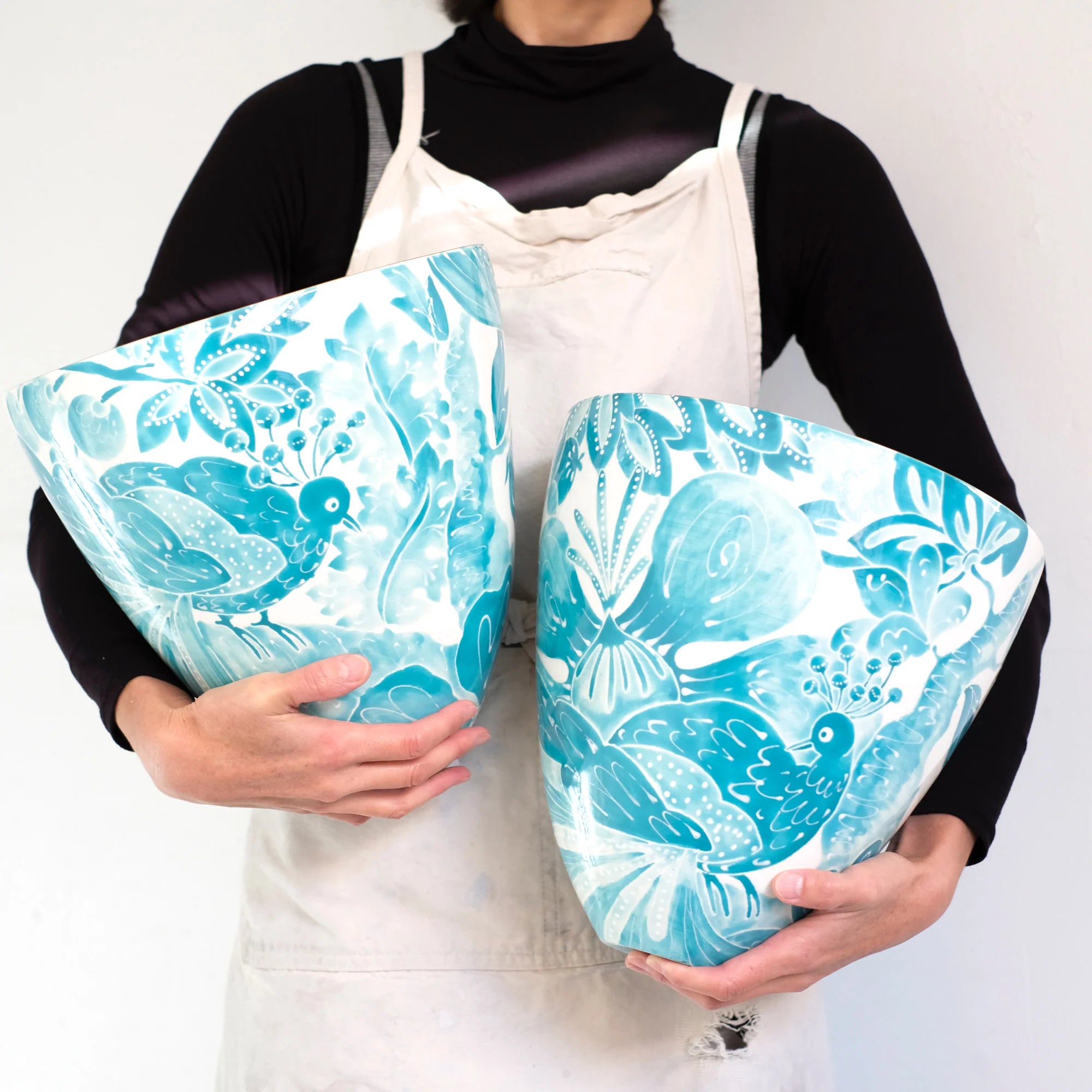 Large Bee Bowl in Le Bird