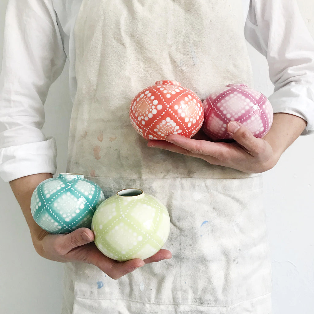 Bud Vase in Tjanting